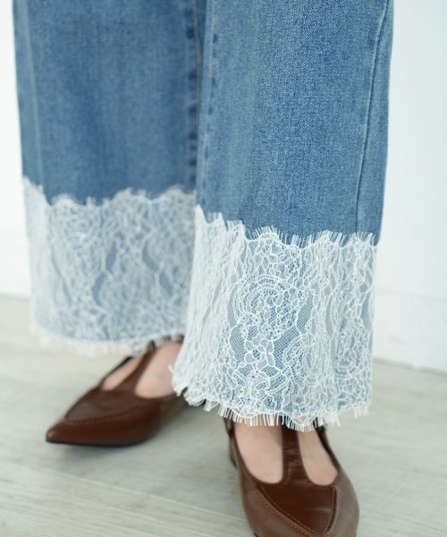 Nulli(ヌリ)の「レースヘムワイドデニムパンツ(デニムパンツ・レディース・ブラック/ブルー・SMALL/MEDIUM)」の8枚目の写真