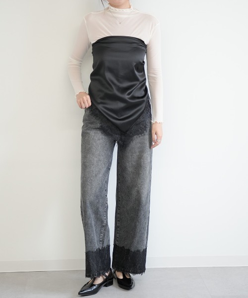 Nulli(ヌリ)の「レースヘムワイドデニムパンツ(デニムパンツ・レディース・ブラック/ブルー・SMALL/MEDIUM)」の11枚目の写真