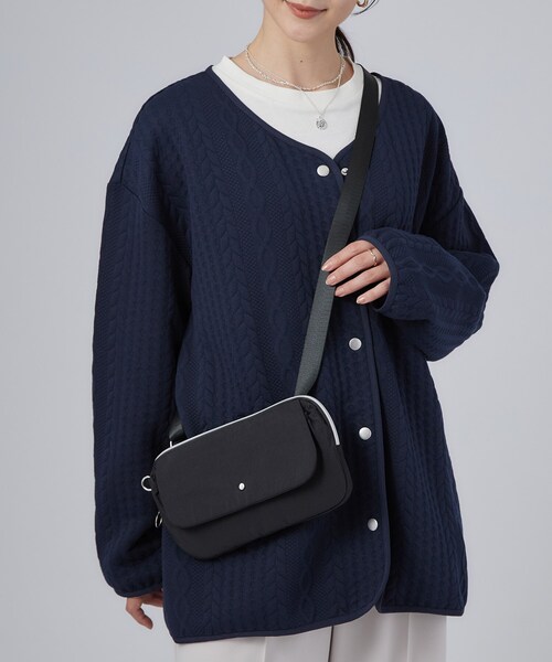 SHOO・LA・RUE(シューラルー)の「【撥水】お財布ショルダーバッグ(ショルダーバッグ・レディース・ライトパープル/ブラック/ナチュラル・00)」の1枚目の写真
