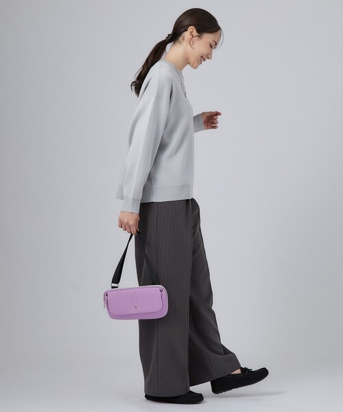 SHOO・LA・RUE(シューラルー)の「【撥水】お財布ショルダーバッグ(ショルダーバッグ・レディース・ライトパープル/ブラック/ナチュラル・00)」の9枚目の写真