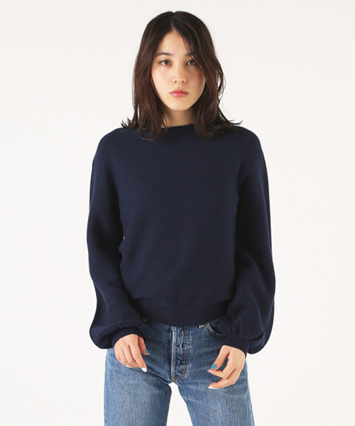 MOUSSY（マウジー）の「VOLUME SLEEVE KNIT TOPS（ニット/セーター・レディース・ピンク/オフホワイト/ネイビー/イエロー・FREE）」の2枚目の写真