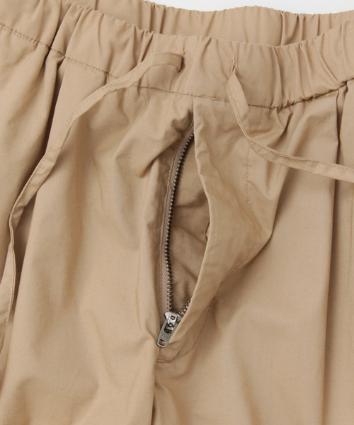 URBAN RESEARCH DOORS MENS（アーバンリサーチ ドアーズ メンズ）の「DOORS ウェザーテーパードパンツ（その他パンツ・メンズ・ベージュ/ネイビー/カーキ・40/38）」の9枚目の写真