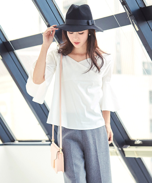 UR'S（ユアーズ）の「ﾌﾚｱｰｽﾘｰﾌﾞｵﾌｼｮﾙﾀﾞｰﾌﾞﾗｳｽ（シャツ/ブラウス・レディース・ブラック/ホワイト/ブルー/ベージュ・FREE）」の16枚目の写真