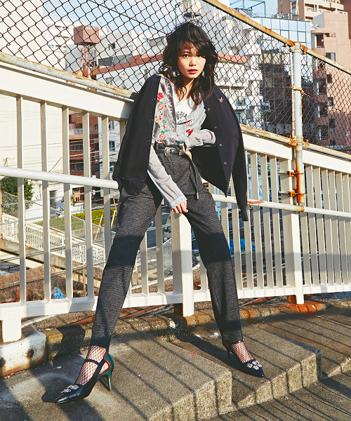 HYSTERIC GLAMOUR（ヒステリックグラマー）の「POW DEVIL刺繍 CD（カーディガン/ボレロ・レディース・トップグレー/ホワイト/ブラック・FREE）」の5枚目の写真