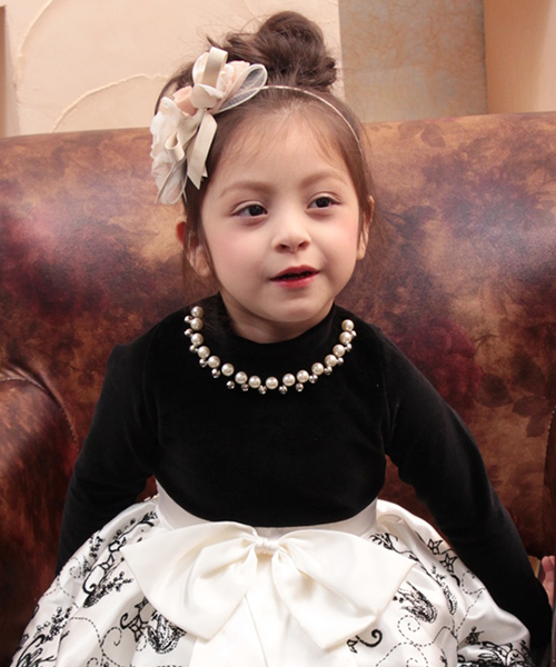 Rora（ローラ）の「セレナーデ　カチューシャ（3color)（カチューシャ・キッズ・ピンク/ブルー/アイボリー・FREE）」の15枚目の写真