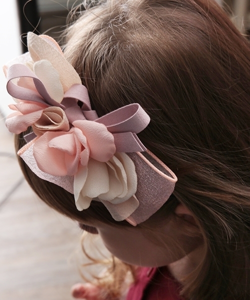 Rora（ローラ）の「セレナーデ　カチューシャ（3color)（カチューシャ・キッズ・ピンク/ブルー/アイボリー・FREE）」の8枚目の写真