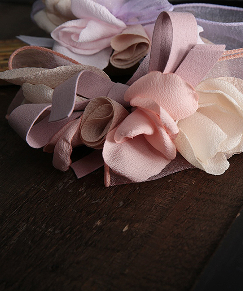 Rora（ローラ）の「セレナーデ　カチューシャ（3color)（カチューシャ・キッズ・ピンク/ブルー/アイボリー・FREE）」の12枚目の写真