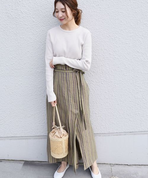 SHIPS(シップス)の「バックスリットテレコプルオーバー◇(Tシャツ/カットソー・レディース・ホワイト/ダークグレー/ベージュ/ブルー・ONE SIZE)」の13枚目の写真