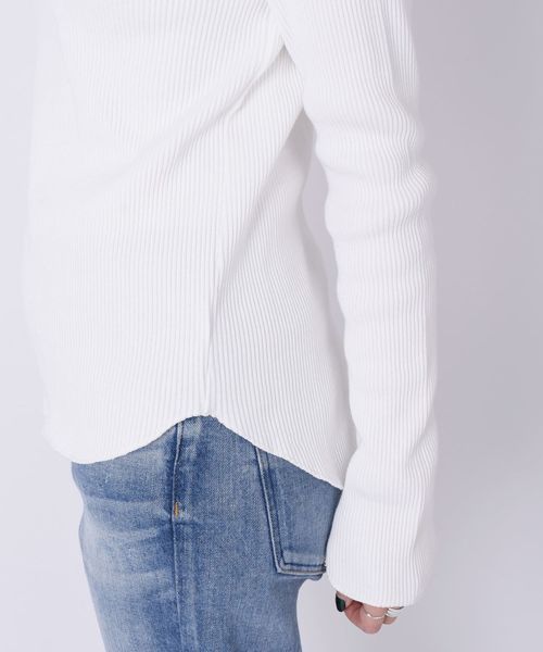 SHIPS(シップス)の「バックスリットテレコプルオーバー◇(Tシャツ/カットソー・レディース・ホワイト/ダークグレー/ベージュ/ブルー・ONE SIZE)」の20枚目の写真