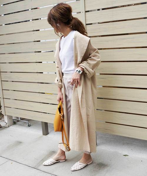 M y u（ミュー）の「リネンライク オーバーガウン（その他アウター・レディース・ベージュ/ブラウン・FREE）」の2枚目の写真