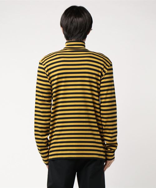 JOHN LAWRENCE SULLIVAN(ジョンローレンスサリバン)の「STRIPED COTTON TURTLE NECK TOP(Tシャツ/カットソー・メンズ・グレー/イエロー・SMALL/MEDIUM)」の4枚目の写真
