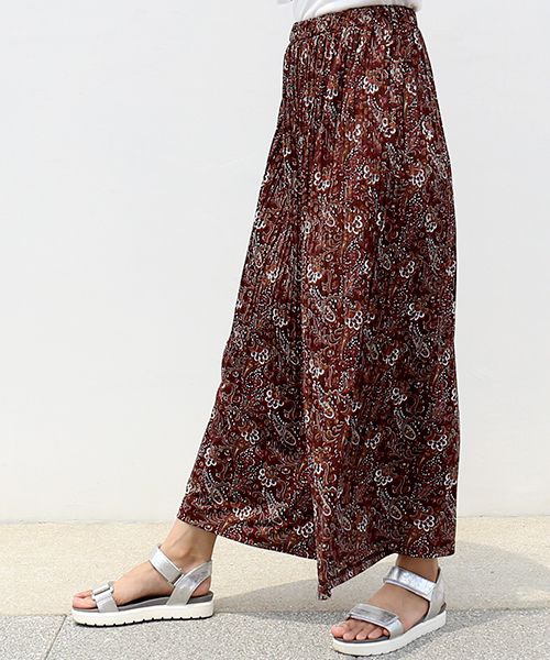 CHARM BERRY TIC（チャームベリーチック）の「ペイズリープリーツガウチョパンツ（その他パンツ・レディース・イエロー/ブラウン/ネイビー・L/M）」の4枚目の写真