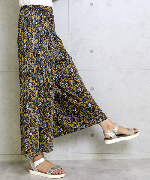 CHARM BERRY TIC（チャームベリーチック）の「ペイズリープリーツガウチョパンツ（その他パンツ・レディース・イエロー/ブラウン/ネイビー・L/M）」の19枚目の写真