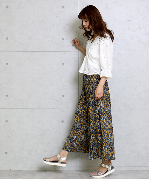 CHARM BERRY TIC（チャームベリーチック）の「ペイズリープリーツガウチョパンツ（その他パンツ・レディース・イエロー/ブラウン/ネイビー・L/M）」の22枚目の写真