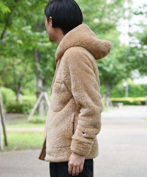 Champion(チャンピオン)の「Champion×SHIPS: 別注 シェルパフリース ラグランフーディージャケット(パーカ)(ブルゾン・メンズ・チャコールグレー/キャメル/ブラック/ネイビー・MEDIUM/X-LARGE/SMALL/LARGE)」の9枚目の写真