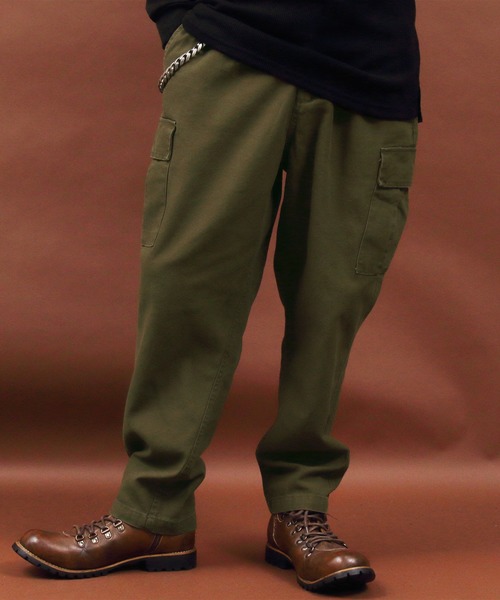 ８(eight)（エイト）の「テーパード ワイド　カーゴパンツ（カーゴパンツ・メンズ・ブラック/ブラウン/カーキ・MEDIUM/LARGE/X-LARGE）」の3枚目の写真
