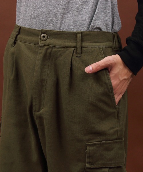 ８(eight)（エイト）の「テーパード ワイド　カーゴパンツ（カーゴパンツ・メンズ・ブラック/ブラウン/カーキ・MEDIUM/LARGE/X-LARGE）」の5枚目の写真