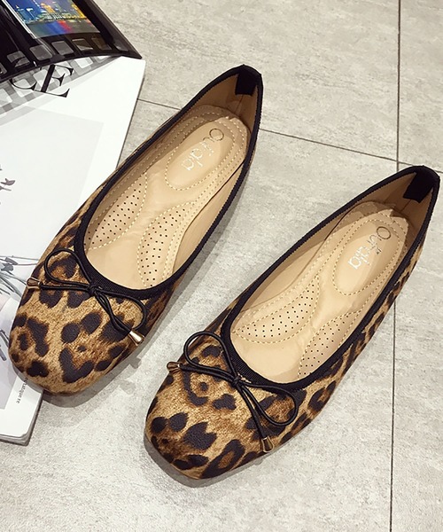 おしゃれスタ（オシャレスタ）の「【OSHARESTA★TOKYO】Lovely バレエシューズ（バレエシューズ・レディース・ブラック/ベージュ/ブラウン/オフホワイト/ベージュ系その他/シルバー/ゴールド/ブラック系その他2/レッド/イエロー/ブルー/ベージュ系その他2・23.0cm/24.0cm/23.5㎝/24.5㎝/25.0cm/22.5㎝/23.5cm/24.5cm/22.5cm）」の5枚目の写真