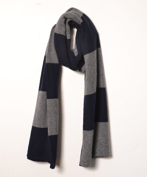 AMERICAN RAG CIE（アメリカンラグシー）の「カシミヤ太ピッチボーダー2WAYストール/203-ATE-L142-AC072（マフラー・レディース・ブラック/ネイビー・ONE SIZE）」の4枚目の写真