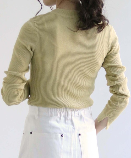 HER CLOSET（ハークローゼット）の「(入荷無し)【shemoshelly】袖スリットロングスリーブクルーネックリブニット（ニット/セーター・レディース・ライトグレー/ブラック/オフホワイト/ラベンダー/グリーン系その他/イエロー系その他・M）」の21枚目の写真