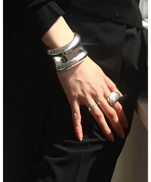 TODAYFUL（トゥデイフル）の「メタルキューブリング（Silver925)（リング・レディース・シルバー/ゴールド・#9/#11）」の3枚目の写真