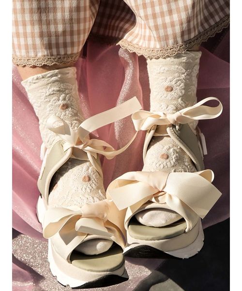 merry jenny（メリージェニー）の「リボンスニーカーサンダル（サンダル・レディース・アイボリー/ブラック/ラベンダー・SMALL/MEDIUM/LARGE）」の13枚目の写真