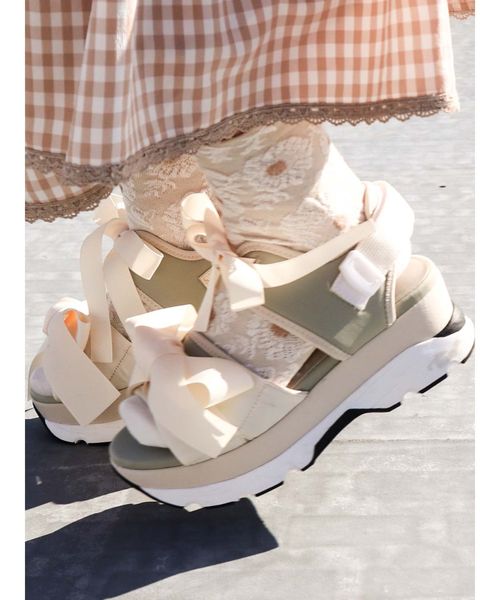 merry jenny（メリージェニー）の「リボンスニーカーサンダル（サンダル・レディース・アイボリー/ブラック/ラベンダー・SMALL/MEDIUM/LARGE）」の9枚目の写真