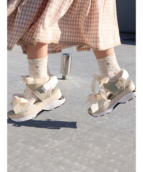 merry jenny（メリージェニー）の「リボンスニーカーサンダル（サンダル・レディース・アイボリー/ブラック/ラベンダー・SMALL/MEDIUM/LARGE）」の7枚目の写真