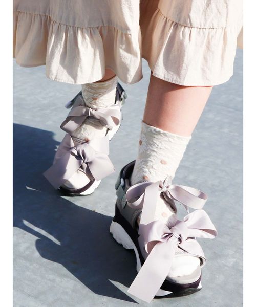 merry jenny（メリージェニー）の「リボンスニーカーサンダル（サンダル・レディース・アイボリー/ブラック/ラベンダー・SMALL/MEDIUM/LARGE）」の4枚目の写真