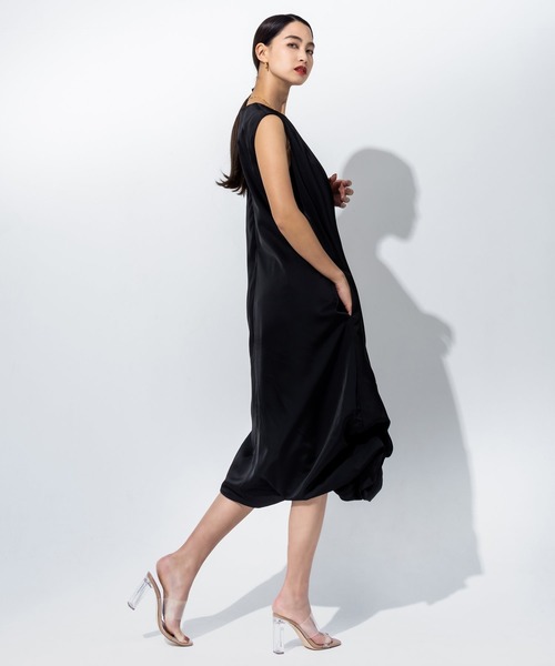 JENNE(ジェンヌ)の「立体ボリュームリッチワンピース(ワンピース・レディース・ブラック/ホワイト・SMALL/MEDIUM/LARGE)」の8枚目の写真