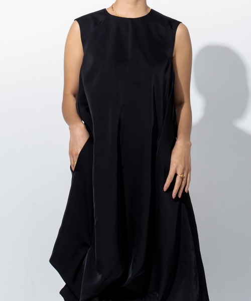 JENNE(ジェンヌ)の「立体ボリュームリッチワンピース(ワンピース・レディース・ブラック/ホワイト・SMALL/MEDIUM/LARGE)」の11枚目の写真