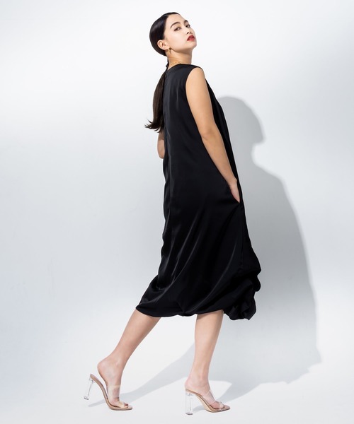 JENNE(ジェンヌ)の「立体ボリュームリッチワンピース(ワンピース・レディース・ブラック/ホワイト・SMALL/MEDIUM/LARGE)」の17枚目の写真
