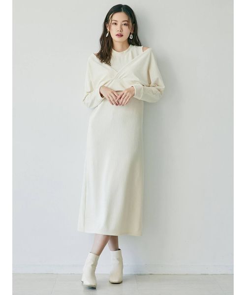 dazzlin（ダズリン）の「カットベロアロングワンピース（ワンピース・レディース・オフホワイト/ブラック/ブルー/パープル・FREE）」の17枚目の写真