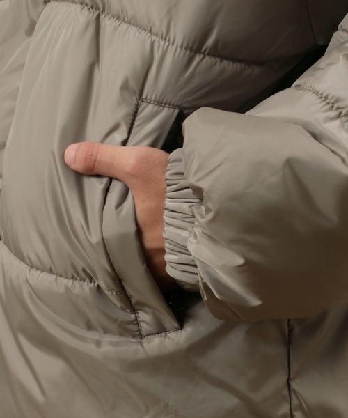 make a ray!（メイク ア レイ！）の「オーバーサイズ スタンドカラー ファイバーダウン ショートジャケット（ダウンジャケット/コート・メンズ・グレー/ブラック/オフホワイト・M/L）」の18枚目の写真