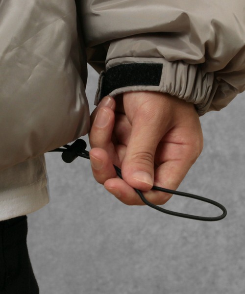 make a ray!（メイク ア レイ！）の「オーバーサイズ スタンドカラー ファイバーダウン ショートジャケット（ダウンジャケット/コート・メンズ・グレー/ブラック/オフホワイト・M/L）」の19枚目の写真