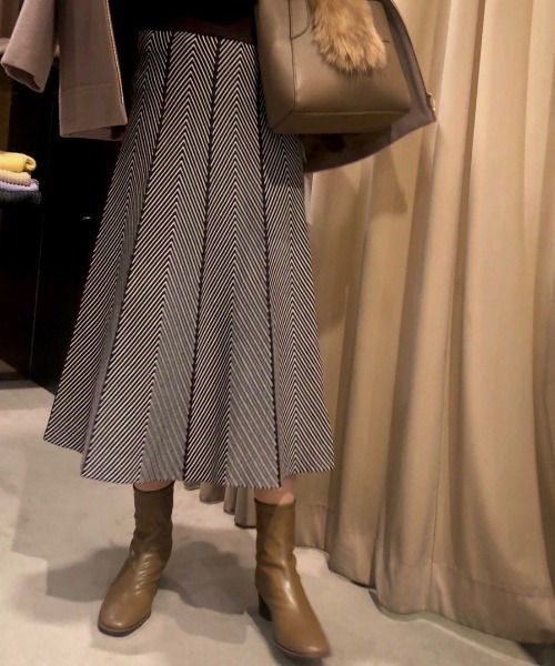 INTERPLANET（インタープラネット）の「配色柄ニットスカート（スカート・レディース・ブラウン/ブラック・FREE）」の2枚目の写真