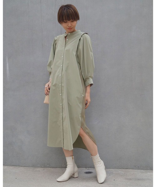 NICOLE white(ニコルホワイト)の「バックビンテージサテンワンピース(ワンピース・レディース・カーキ/オフホワイト/ライトグレー・FREE)」の1枚目の写真