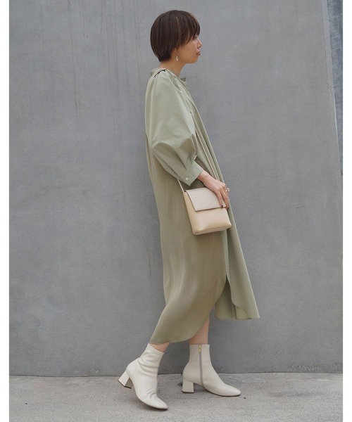 NICOLE white(ニコルホワイト)の「バックビンテージサテンワンピース(ワンピース・レディース・カーキ/オフホワイト/ライトグレー・FREE)」の8枚目の写真