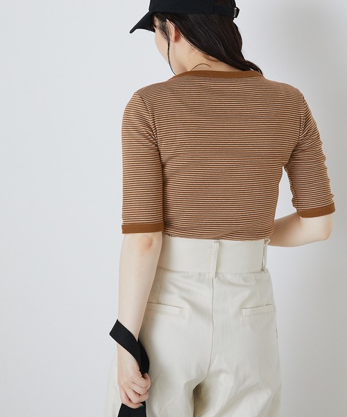 forksy.（フォルクシー）の「【forksy.】細リブボーダー配色パイピング半袖Tシャツ（Tシャツ/カットソー・レディース・パープル/ブラウン/イエロー/オレンジ/ライトブラウン/グリーン/ベージュ/ブルー/マスタード/ブラック・FREE）」の17枚目の写真