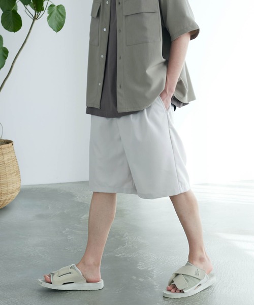 MONO-MART（モノマート）の「ワイドシルエットTRストレッチショートパンツ（その他パンツ・メンズ・ホワイト/チャコールグレー/ライトグレー/ブラック/ネイビー/サックスブルー/グリーン/ホワイト系その他/ブラック系その他/ベージュ系その他/ライラック/スモークピンク・S/M/L）」の7枚目の写真