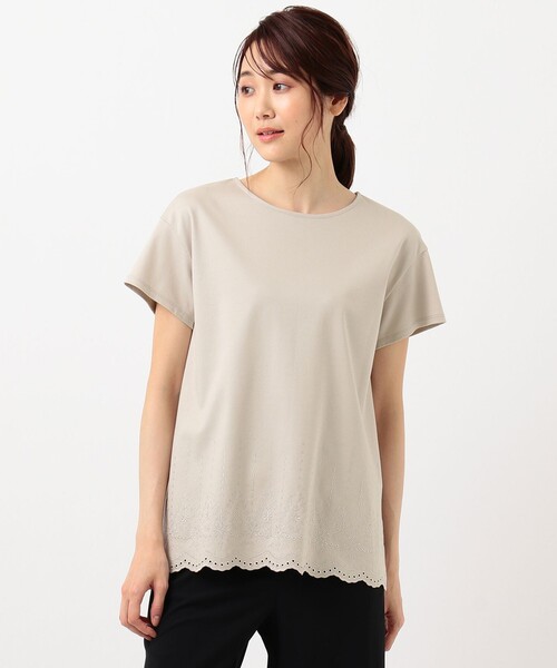 J.PRESS(ジェイプレス)の「【UVケア・接触冷感】コンパクトコットンスムース 裾刺繍 カットソー(Tシャツ/カットソー・レディース・ホワイト系/グレー系/ダークブラウン系/ベージュ系・LARGE/MEDIUM)」の16枚目の写真