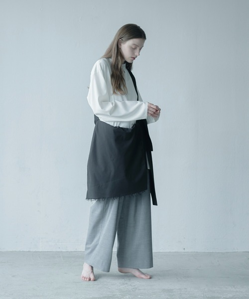 Utusiyo（ウツシヨ）の「shirt 無彩（シャツ/ブラウス・メンズ・ホワイト/ブラック・MEDIUM/LARGE）」の3枚目の写真