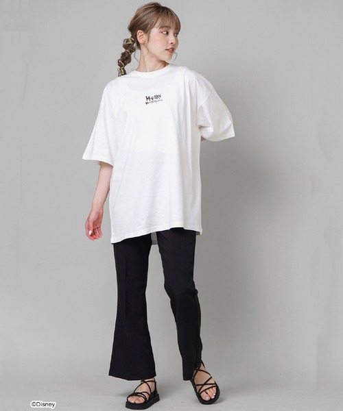 Disney（ディズニー）の「【Disney / ディズニー】クルエラ バックプリント ビッグTシャツ（Tシャツ/カットソー・レディース・ホワイト×パープル/ホワイト×レッド/ホワイト×ブルー・ONESIZE）」の9枚目の写真