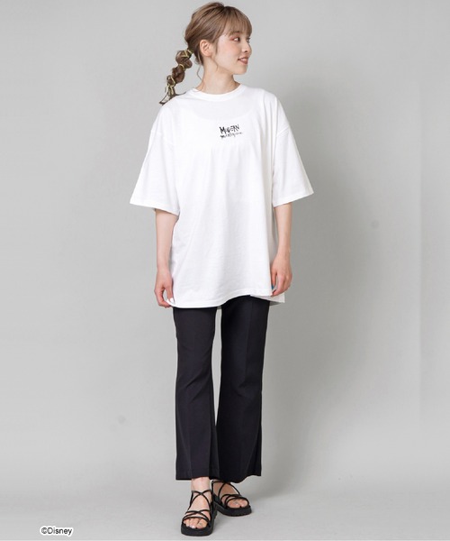 Disney（ディズニー）の「【Disney / ディズニー】クルエラ バックプリント ビッグTシャツ（Tシャツ/カットソー・レディース・ホワイト×パープル/ホワイト×レッド/ホワイト×ブルー・ONESIZE）」の11枚目の写真