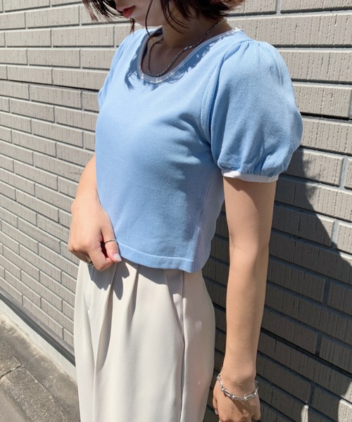 everycoco(エブリーココ)の「バイカラーパフスリーブトップ◇(ニット/セーター・レディース・ホワイト/ブラック/パープル/サックスブルー・FREE)」の8枚目の写真