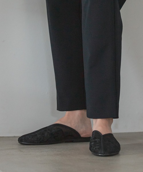 niko and...（ニコアンド）の「オリジナルチュール刺繍スリッパ（その他シューズ・レディース・ブラック/ピンク/キャメル・MEDIUM/LARGE）」の2枚目の写真