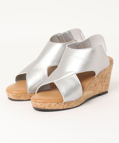 LUGG NAGG（ラグナグ）の「コルククロスベルトサンダル（サンダル・レディース・ブラック/ホワイト/シルバー・23.5cm/22.5cm/25.0cm/24.5cm）」の3枚目の写真