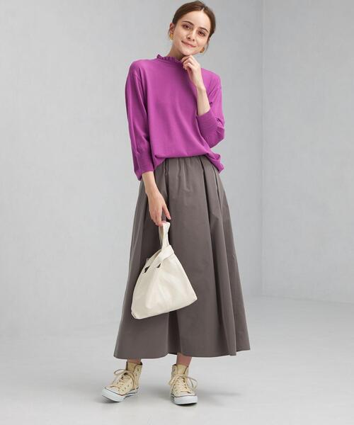 green label relaxing(グリーンレーベルリラクシング)の「スタンド フリル ネック プルオーバー ニット -ウォッシャブル-(ニット/セーター・レディース・ブラック/ダークブラウン/パープル・FREE)」の11枚目の写真