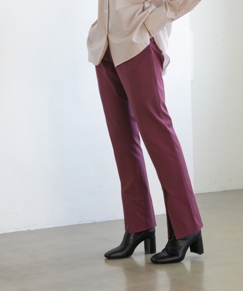 yuw（ユウ）の「FRONT SLIT PANTS　215968（スラックス・レディース・ブラック/レッド/グリーン・MEDIUM/LARGE）」の12枚目の写真