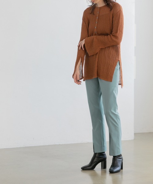 yuw（ユウ）の「FRONT SLIT PANTS　215968（スラックス・レディース・ブラック/レッド/グリーン・MEDIUM/LARGE）」の11枚目の写真